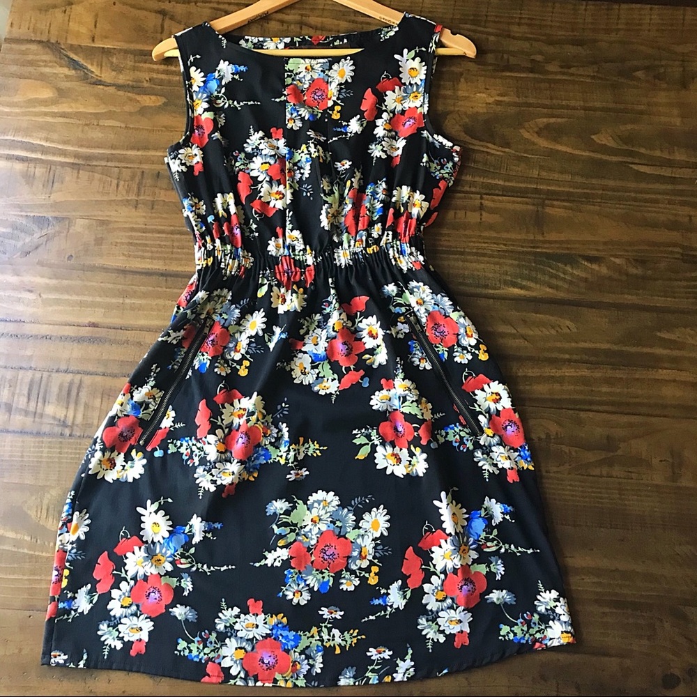 3/$20! 🥳Black floral sleeveless dress